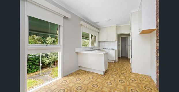 Charming 3‑Bedroom Home in Peaceful Mont Albert North - Photo 1