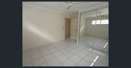 Well presented 3-Bedroom townhouse in Gated Complex with Pool - Photo 5