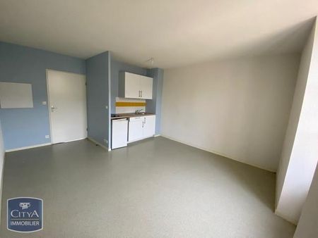 Location Appartement 1 pièce 26m² CHOLET 49300 - Photo 2