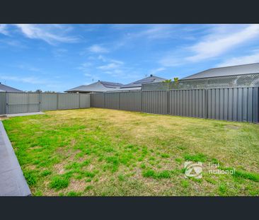 11 Fairway Street, Rutherford, NSW 2320 - Photo 1