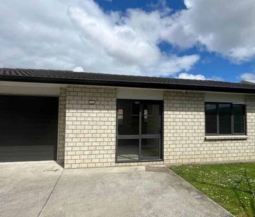 2 Bedrooms, 1 Bathroom and 3 Carpark ! Includi... - Photo 4