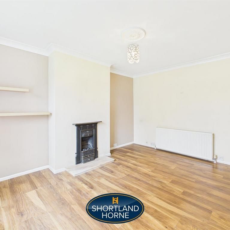 2 bedroom maisonette to rent - Photo 1