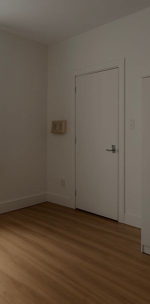 Denmark House Wellington Road South - Photo 1