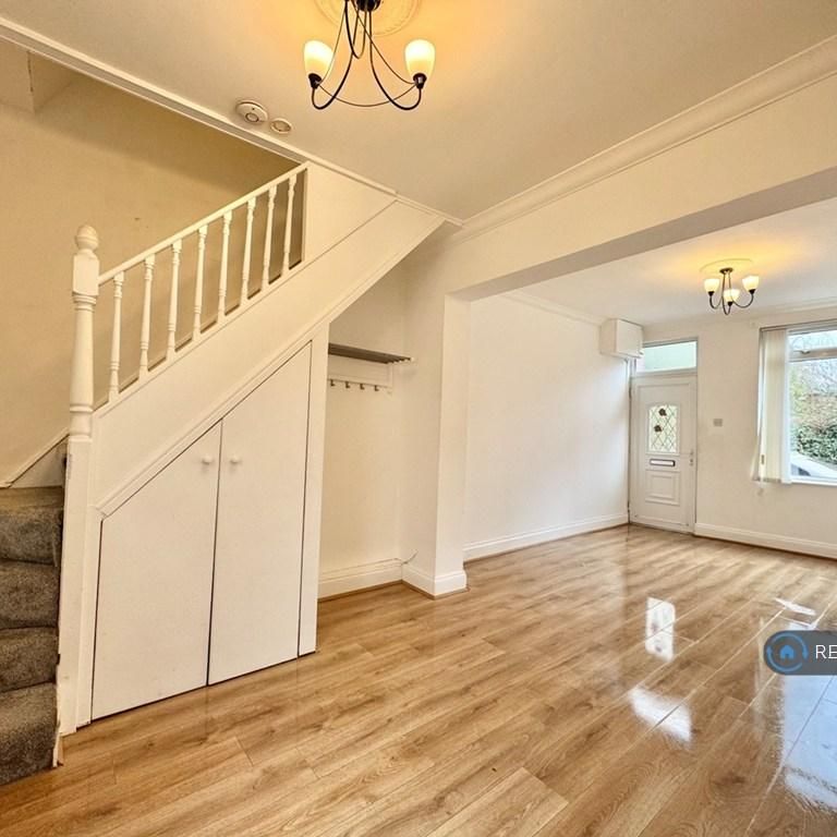 2 bedroom terraced house to rent - Photo 1