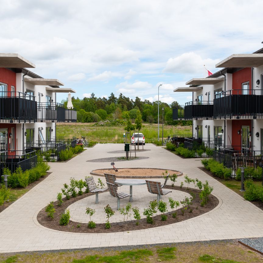 Vallby Gårdsväg 14 - Foto 1