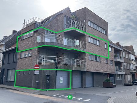 Appartement met 2 slaapkamers, terras en garage te centrum Roeselare - Photo 3