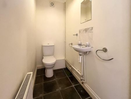 2 bedroom end of terrace house to rent - Photo 5