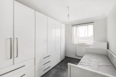2 bedroom penthouse to rent - Photo 3