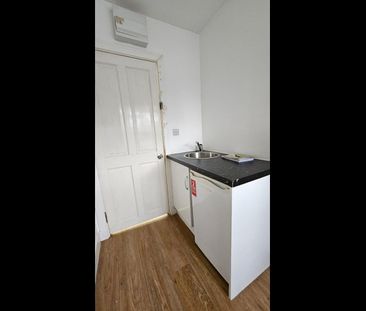 Studio Flat, Waverley Gardens, NW10 - Photo 1