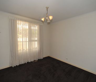 Perfectly Located Three Bedroom Property! - Photo 2