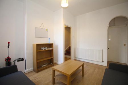 4 bedroom house share to rent - Photo 3