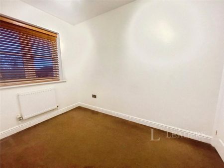 2 bedroom semi-detached house to rent - Photo 5
