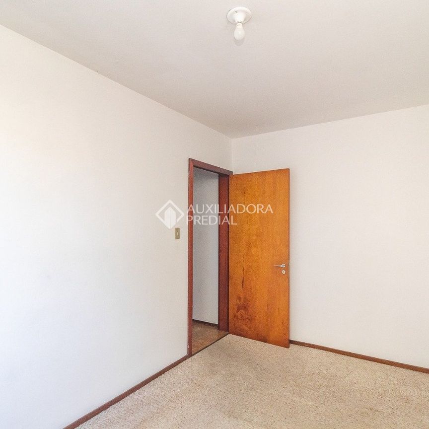 Apartamento com 1 quarto e 56m² para alugar em Medianeira, Porto Alegre. - Photo 1