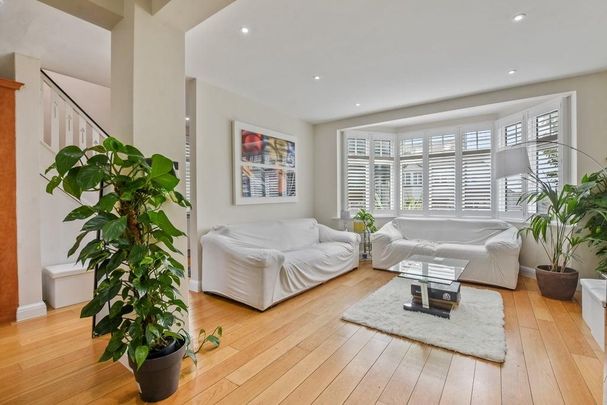 4 bedroom detached house to rent - Photo 1