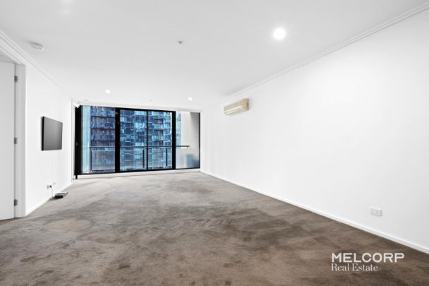 MODENLY RENOVATED LARGE TWO BEDROOM IN SOUTHBANK – UNFURNISHED - Photo 1