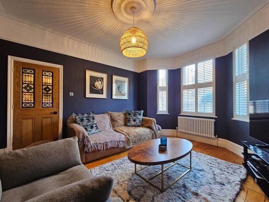 3 bedroom end of terrace house to rent - Photo 1
