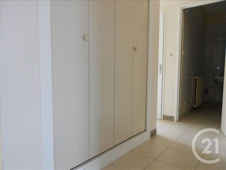 Appartement à louer 3 pièces - 59 m2 CHATEAUROUX - 36 - Photo 2