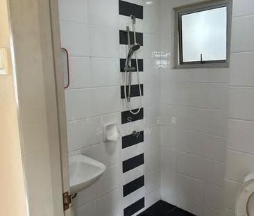 Lagoon Suites, Kota Kemuning, Shah Alam - Photo 5