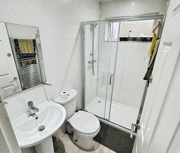 1 bedroom in a house share to rent - Photo 6
