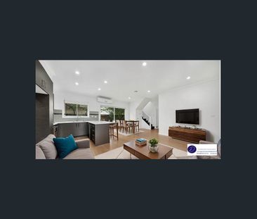 Spacious Three Bedroom Townhouse - Photo 1