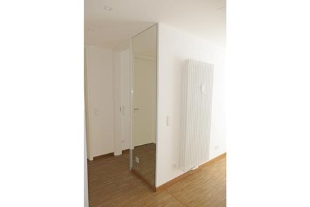 N-Wetzendorf: Hochwertige möblierte 2-Zi-Whg (2.OG m. Aufzug), Balkon, TG-Stellplatz - Photo 4