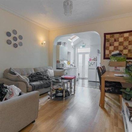 3 bedroom house share to rent - Photo 1