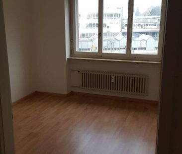 Cheap 3-room apartment with modern kitchen in Münchenstein - Photo 2