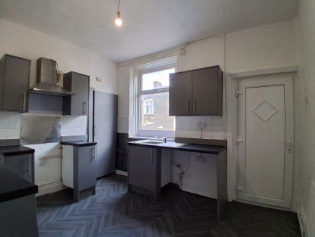 2 bedroom terraced house to rent - Photo 3