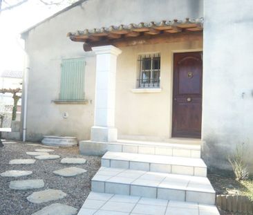 ROGNONAS - Villa R+1 avec terrasse, garage, jardin., - Photo 6