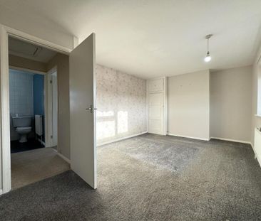 2 bedroom end of terrace house to rent - Photo 4