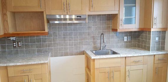 4 ½ haut de triplex/upper triplex, Lasalle à louer/to rent - Photo 2