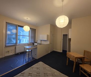 Studio Flat, Belsize Park, NW3 - Photo 3
