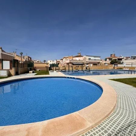 Alquiler de chalet adosado en Calle Joaquín García Sánchez - Photo 1