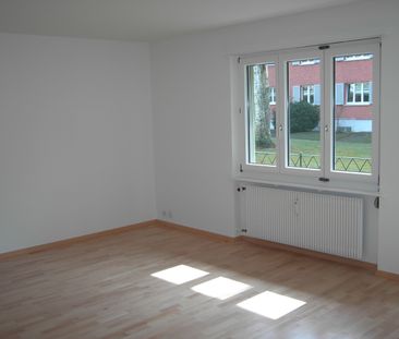 Living in the beautiful Weissenbühl quarter? We have the right prop... - Photo 3
