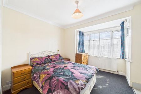 1 bedroom in a house share to rent - Photo 3