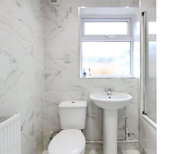 3 bedroom terraced house to rent - Photo 5