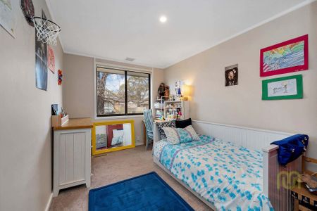 Bright and Airy 3-Bedroom Home in a Great Location - Photo 4