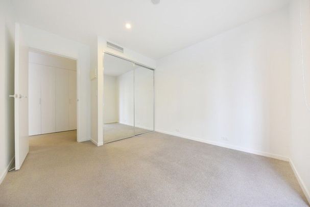 Spacious 1-Bedroom Apartment with Parking and River Walkways - Available Now - Photo 1