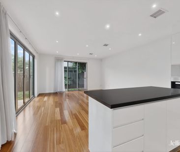 Modern Townhouse Living in Prime Location - Photo 6