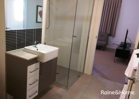 One Bedroom Fully Furnished Unit - Photo 5