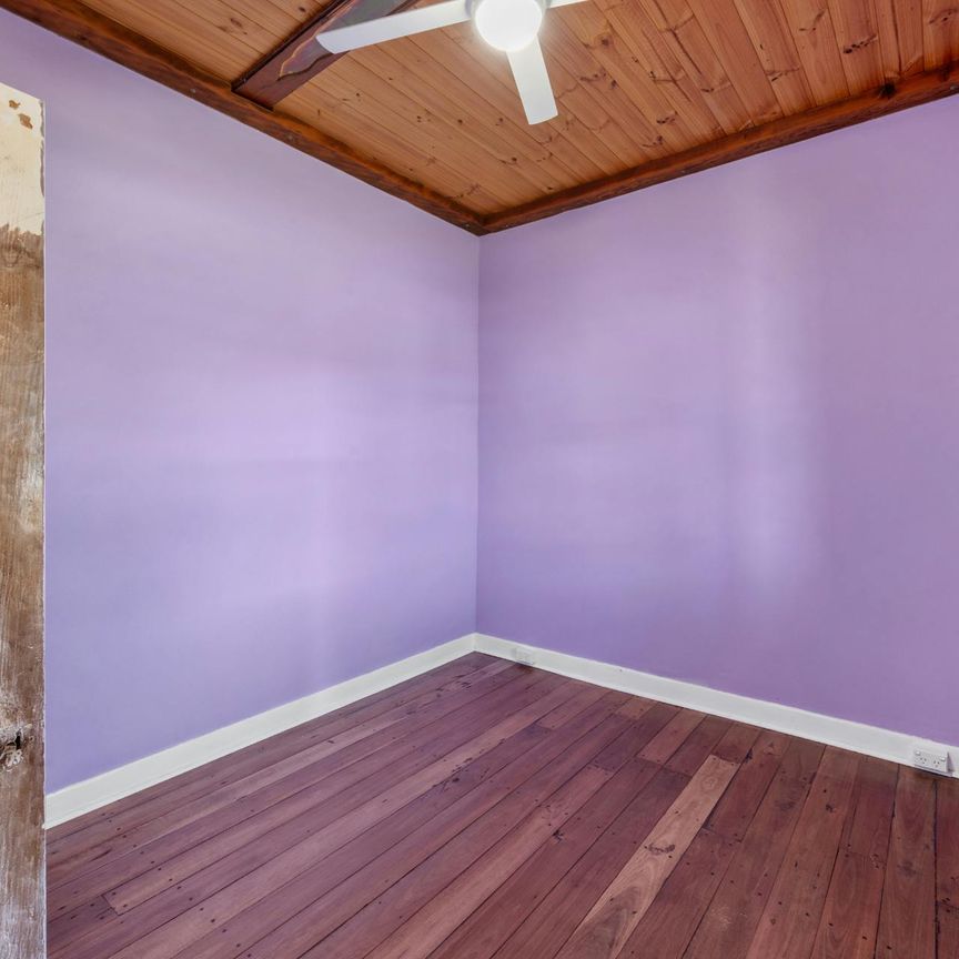 Unique Property in Kurri Kurri! - Photo 1