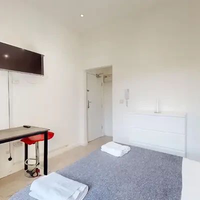 1 Bed 1 Bath, 6a, 40 - Photo 1