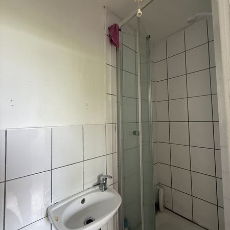 Studio Flat, Gervasa Close, HA9 - Photo 4