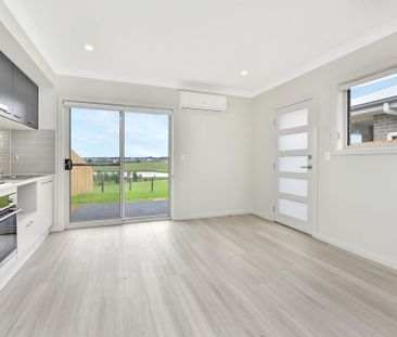 Brand new duplex boasting a low-maintenance lifestyle - Photo 6