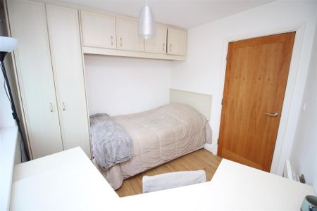2 bedroom Apartment to rent in City Gate, Newcastle Upon Tyne - Photo 3