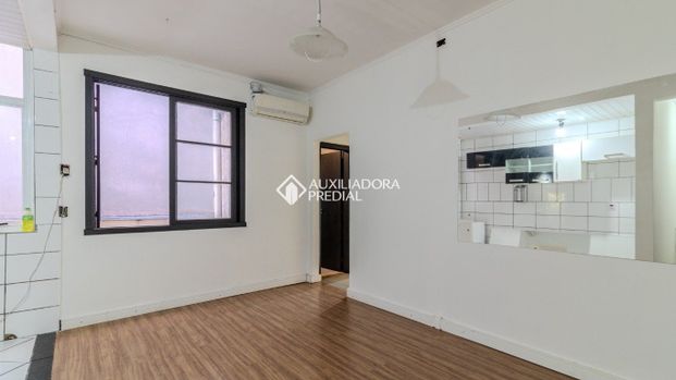 Apartamento com 2 quartos e 47m² para alugar em Centro Histórico, Porto Alegre. - Photo 1