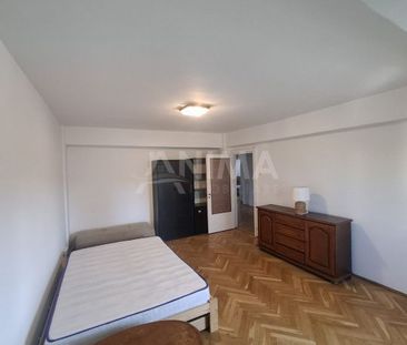Apartament 4 camere, 3 balcoane, parcare in Piata Cipariu - Fotografie 3
