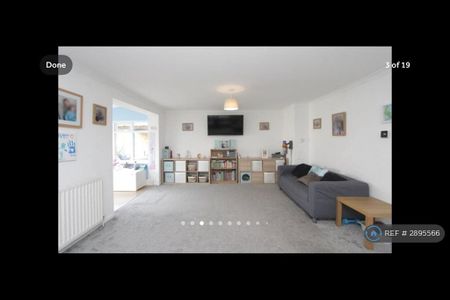 3 bedroom semi-detached house to rent - Photo 5