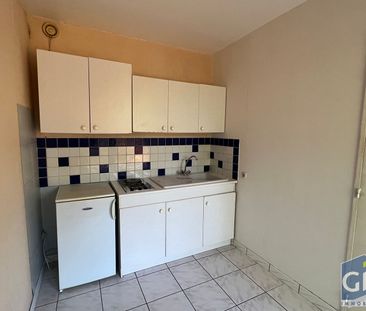 Location Appartement 1 pièce 33m² - Photo 3