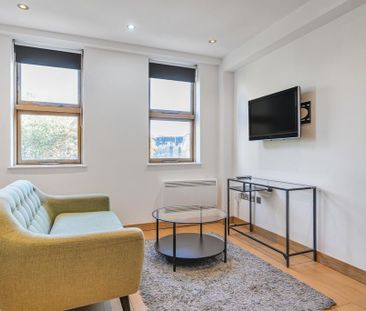 2 bedroom flat to rent - Photo 4